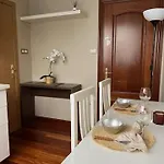 Apartamento Nik En Casa Con Parking Y Jardin